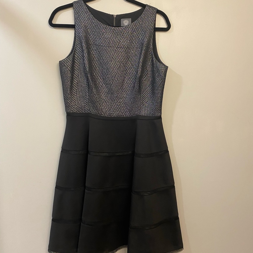 Vince Camuto black silver skater dress size 6